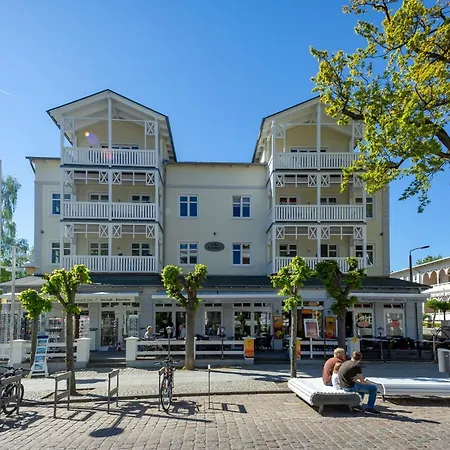 Seerose - 02 * Sellin (Rugen)